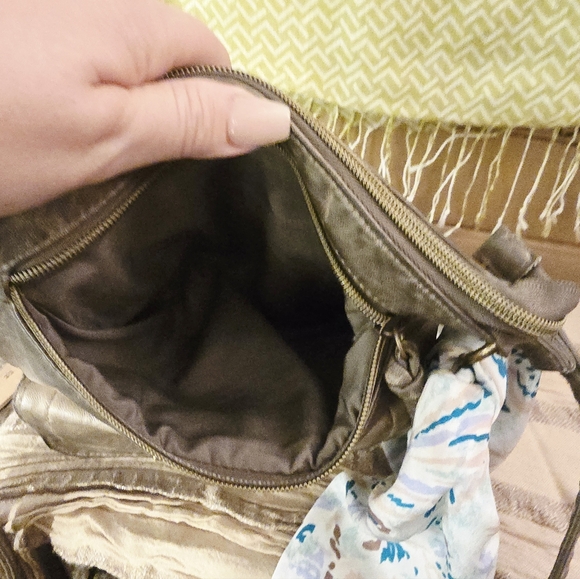 Stone Mountain Brown Crossbody Bag - Picture 6 of 8